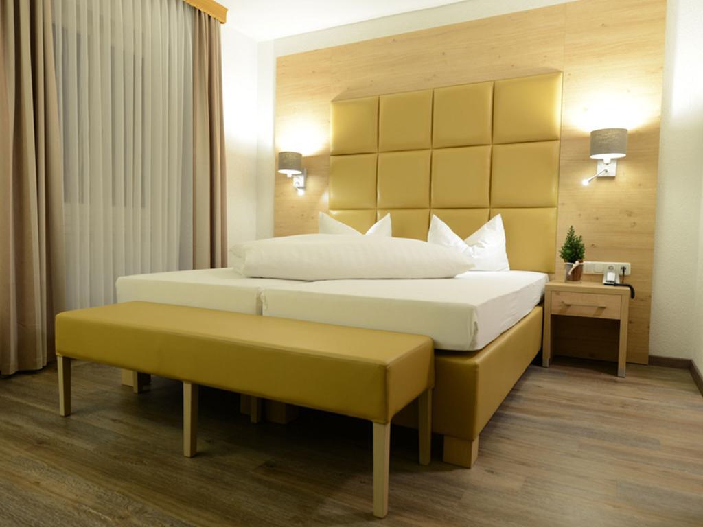 Land-Gut Hotel Zum Loewen Garni Marktheidenfeld Phòng bức ảnh